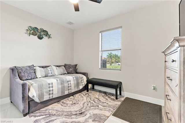 3729 SW 3rd TER, Cape Coral, FL 33991