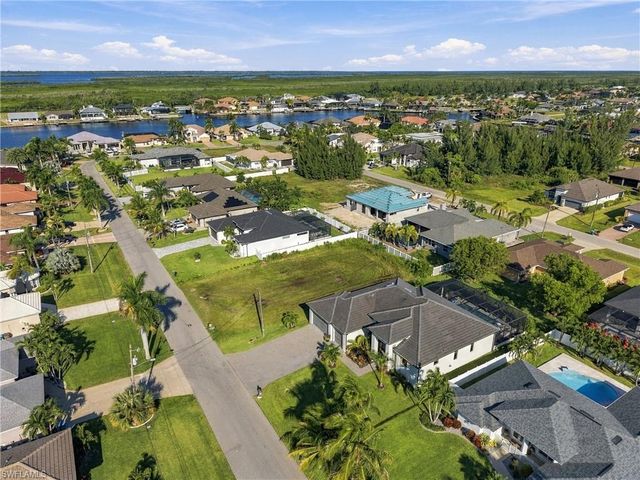 3729 SW 3rd TER, Cape Coral, FL 33991