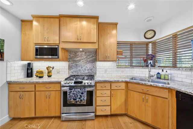 4872 N Arcade, Fresno, CA 93704