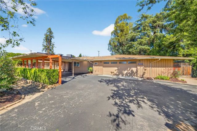 4872 N Arcade, Fresno, CA 93704