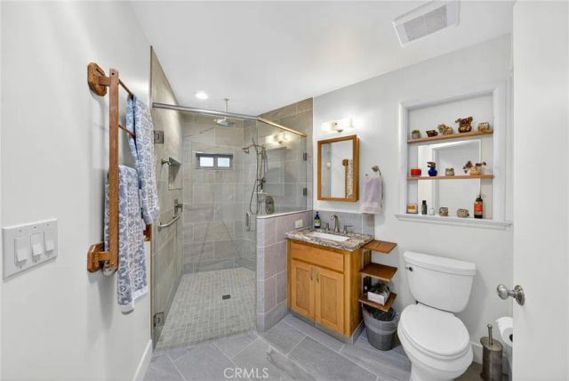 4872 N Arcade, Fresno, CA 93704