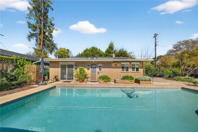 4872 N Arcade, Fresno, CA 93704