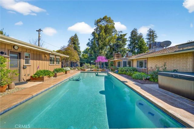 4872 N Arcade, Fresno, CA 93704