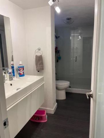 1810 W 56th St 3414, Hialeah, FL 33012