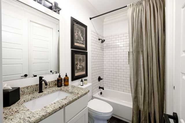 2409 Vaulx Ln, Nashville, TN 37204