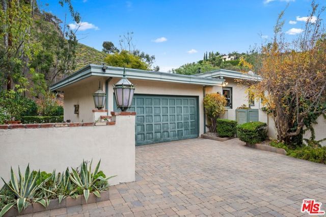 10216 Cielo Drive, Other - See Remarks, CA 90210