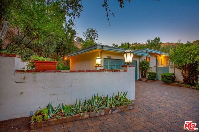 10216 Cielo Drive, Other - See Remarks, CA 90210