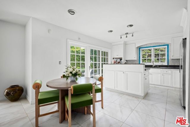 10216 Cielo Drive, Other - See Remarks, CA 90210