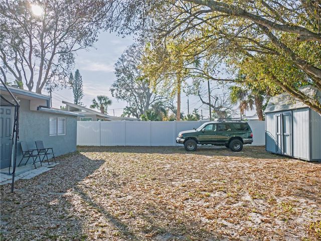 10715 64TH AVE, Seminole, FL 33772