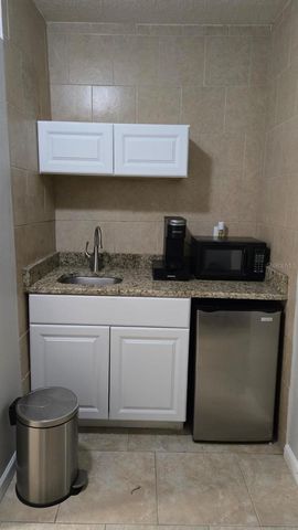 10715 64TH AVE, Seminole, FL 33772