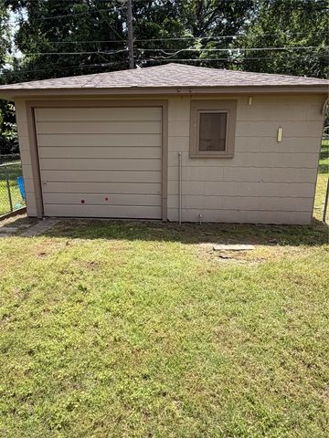 918 W Morgan Street, Denison, TX 75020