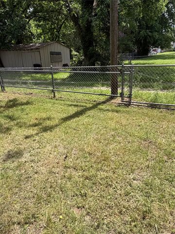 918 W Morgan Street, Denison, TX 75020
