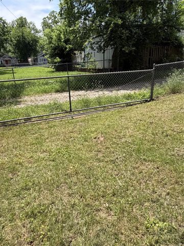 918 W Morgan Street, Denison, TX 75020