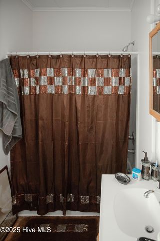 203 Minturn Avenue, Hamlet, NC 28345
