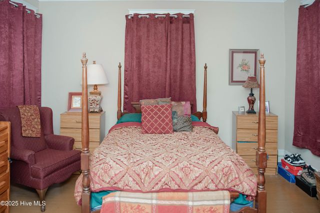 203 Minturn Avenue, Hamlet, NC 28345