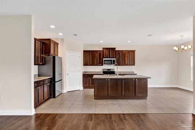 4738 Felicity Ln, Pace, FL 32571