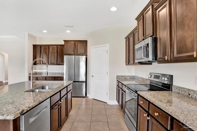 4738 Felicity Ln, Pace, FL 32571