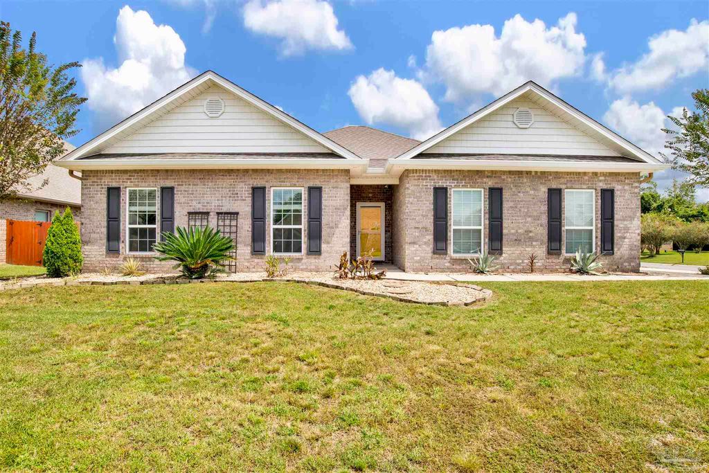 4738 Felicity Ln, Pace, FL 32571