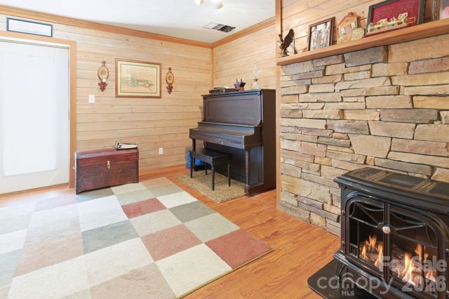 5518 Land Harbour Drive, Granite Falls, NC 28630
