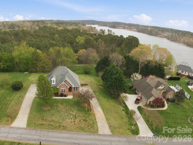 5518 Land Harbour Drive, Granite Falls, NC 28630