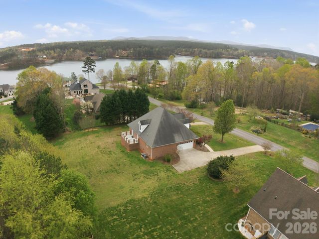 5518 Land Harbour Drive, Granite Falls, NC 28630