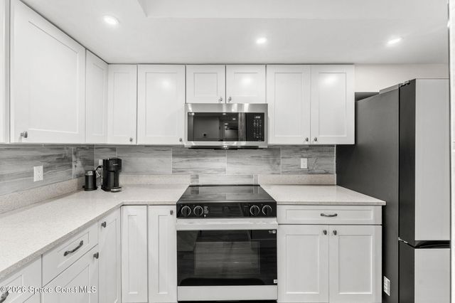 2835 N Highway A1a 902, Indialantic, FL 32903