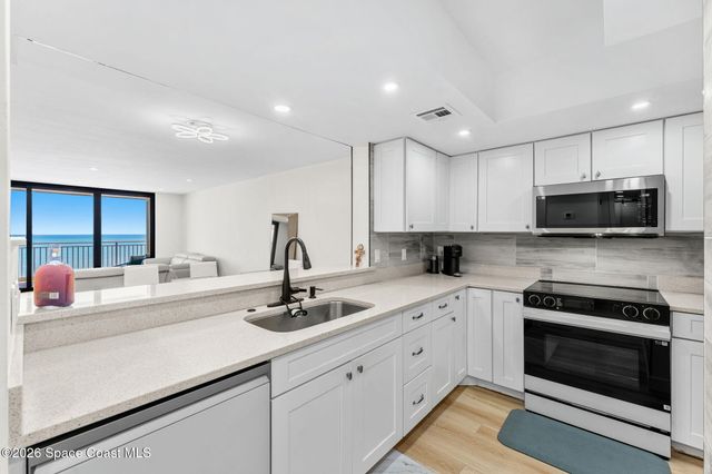 2835 N Highway A1a 902, Indialantic, FL 32903