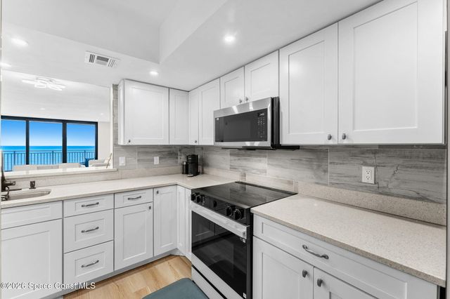 2835 N Highway A1a 902, Indialantic, FL 32903