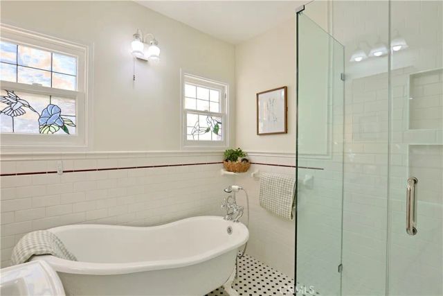 127 S Redwood Avenue, Brea, CA 92821