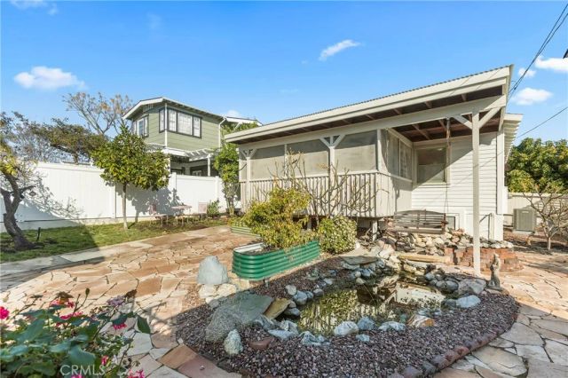 127 S Redwood Avenue, Brea, CA 92821