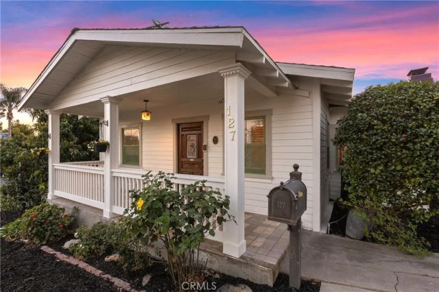 127 S Redwood Avenue, Brea, CA 92821