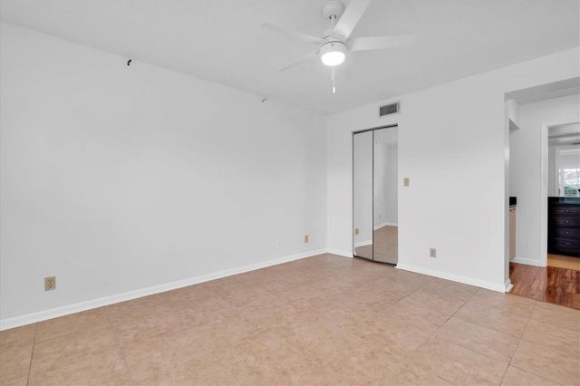 6000 BAHIA DEL MAR CIRCLE 132, St Petersburg, FL 33715