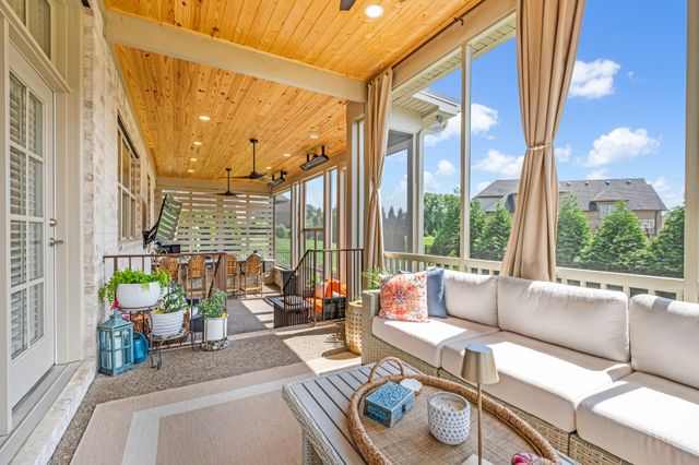 126 Thornwood Pl, Hendersonville, TN 37075