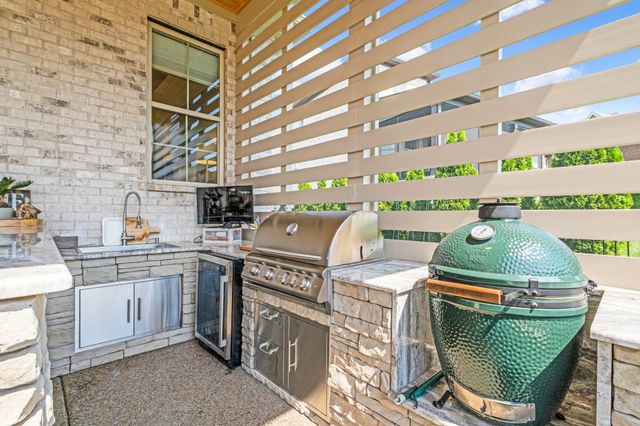 126 Thornwood Pl, Hendersonville, TN 37075