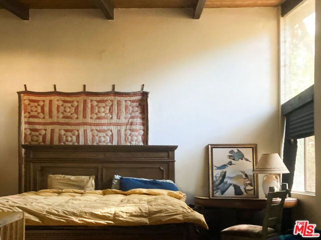 25614 Timpangos Drive, Calabasas, CA 91302