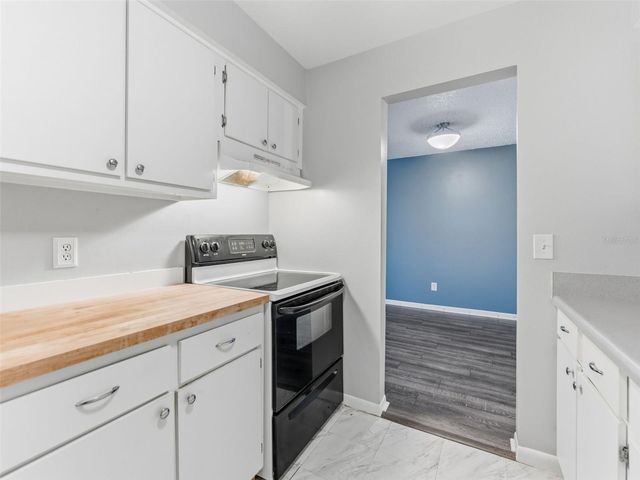 9109 W HILLSBOROUGH AVENUE J107, Tampa, FL 33615