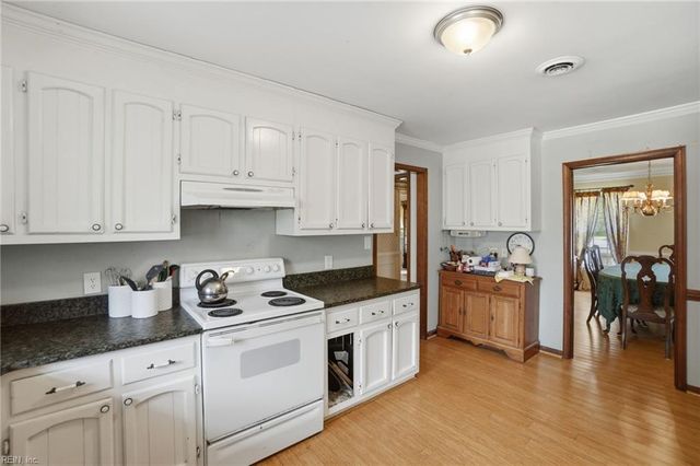 4852 Graystone CT, Virginia Beach, VA 23464