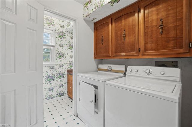 4852 Graystone CT, Virginia Beach, VA 23464
