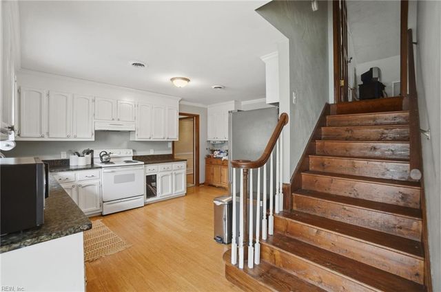 4852 Graystone CT, Virginia Beach, VA 23464