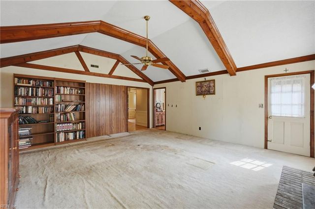 4852 Graystone CT, Virginia Beach, VA 23464