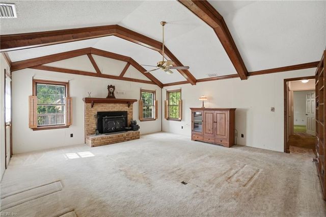 4852 Graystone CT, Virginia Beach, VA 23464