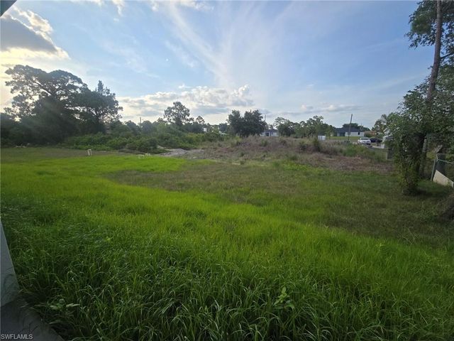 3500 33rd ST SW, Lehigh Acres, FL 33976