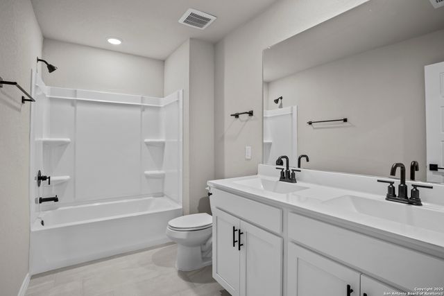 3230 Blantyre, Converse, TX 78109