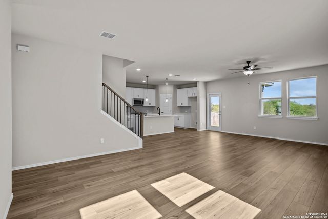 3230 Blantyre, Converse, TX 78109