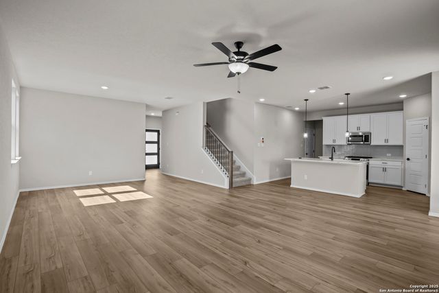 3230 Blantyre, Converse, TX 78109