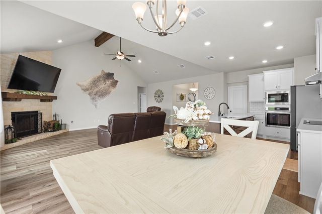 596 J W Martine Road, Hearne, TX 77859