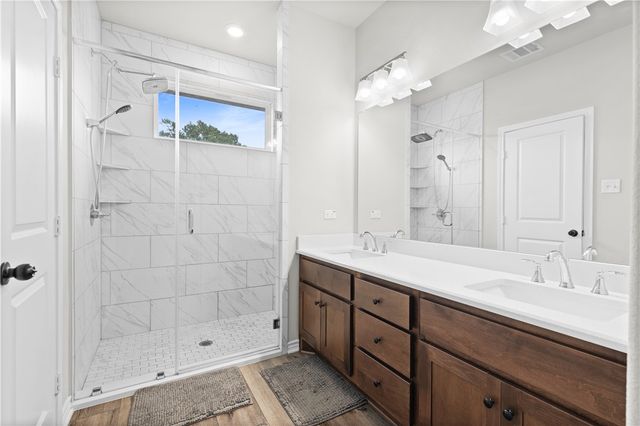 596 J W Martine Road, Hearne, TX 77859