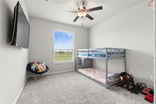 596 J W Martine Road, Hearne, TX 77859
