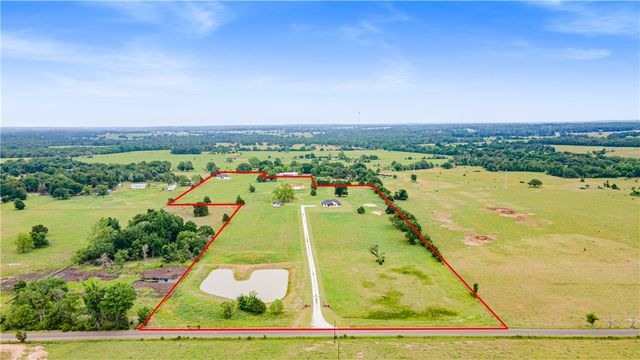596 J W Martine Road, Hearne, TX 77859