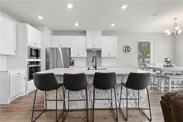 596 J W Martine Road, Hearne, TX 77859